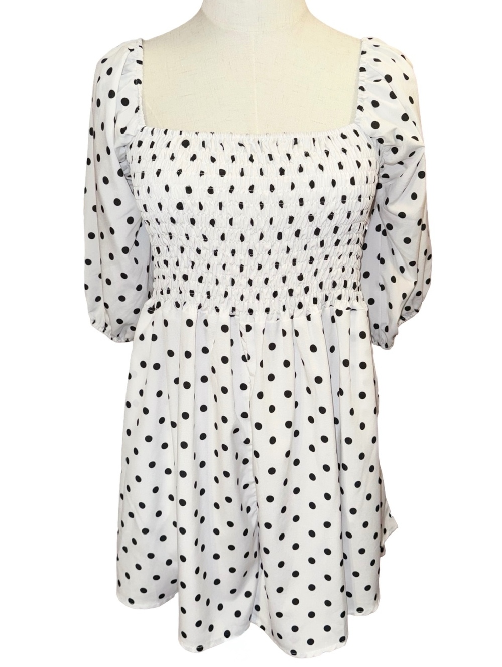 Nic & Jo White Smocked Romper With Black Polka Dots Size Large